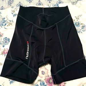 Garneau cycling short. Great condition. Wore them once!
